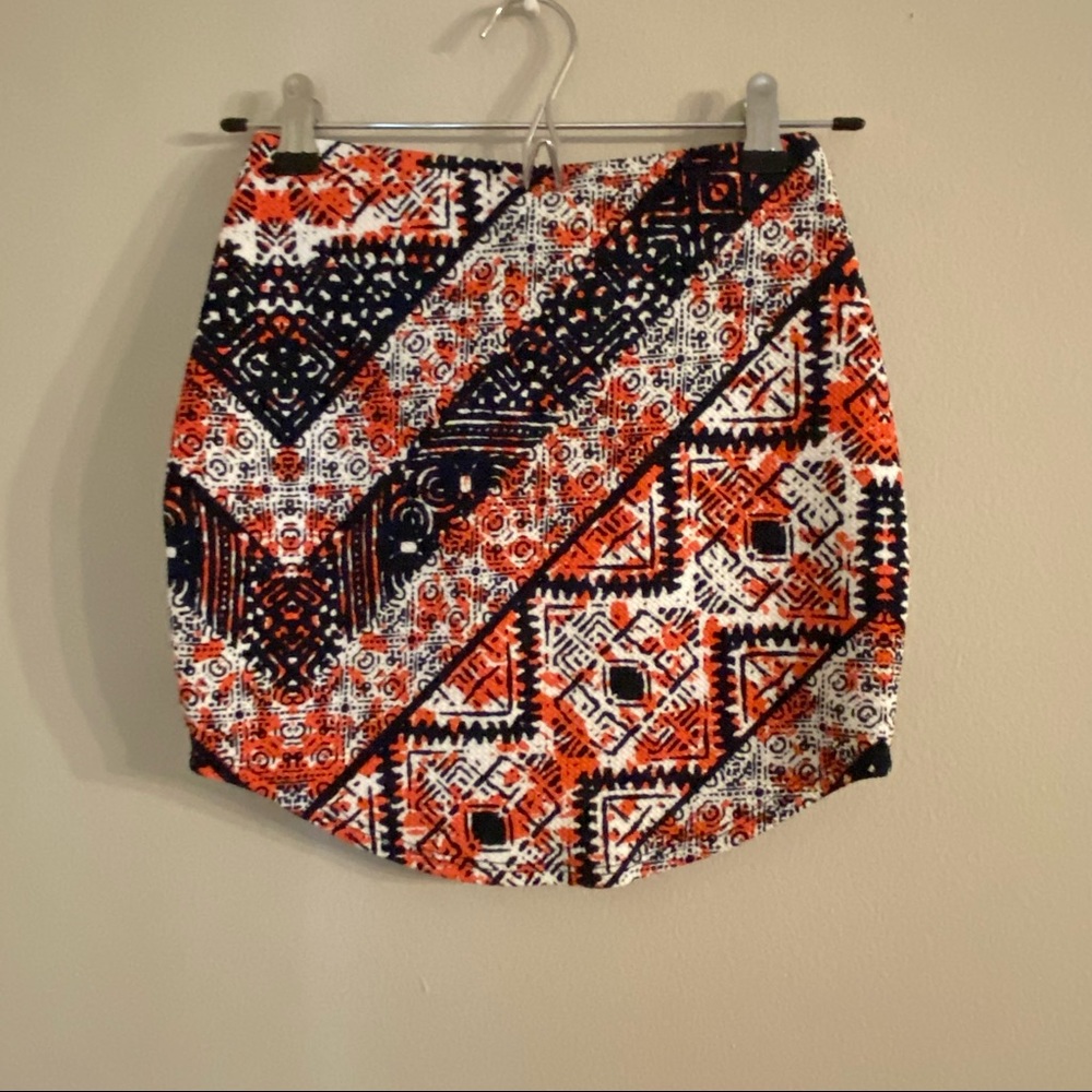 Patterned skirt - Picture 3 of 4